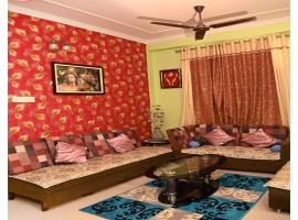 SOHANAs Homestays- 2 BHK Luxury Apartment near Jaipur International Airport、ジャイプールのアパートメント