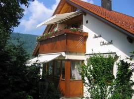 Ferienhaus Christel, günstiges Hotel in Bad Urach