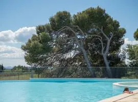 Les Pins, Provence Country Club
