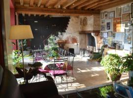 Domaine Maltoff, B&B in Coulanges-la-Vineuse