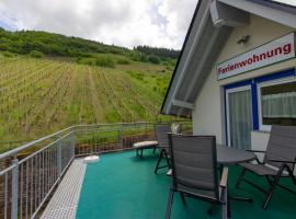 Kimi's House - FeWo, hotel with parking in Burg an der Mosel