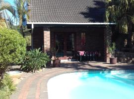 Smiths Cottage, hotel near Umgeni River Bird Park, Durban