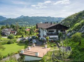 Gästehaus Schreyer, hotel v mestu Oberaudorf