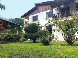 Acogedora Casa Rural en plena naturaleza frente al Río con piscina Bonao