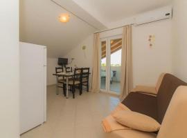 Apartment in Pakoštane with pool access, terrace, air conditioning, Wi-Fi, 3548-1, hotel i Pakoštane