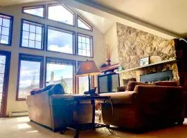 H8 Gorgeous Stone Hill Townhome in the heart of Bretton Woods Great views huge kitchen fireplace