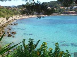 Studio avec parking privé, plage et centre à pied 1, hôtel à Sanary-sur-Mer