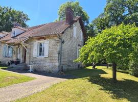 Maison tout confort avec jardin - CHANTILLY, SENLIS, PARC ASTERIX, PARIS CDG, villa à Avilly-Saint-Léonard