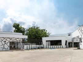 D' LA TORRE HOTEL, hotel poblíž Mezinárodní letiště Augusto Cesar Sandino - MGA, Managua