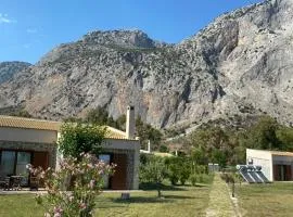 Kryoneri village