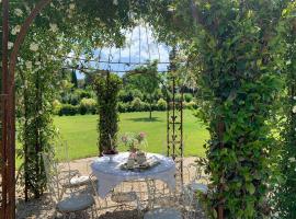 Country B&B Corniola, hotel in Empoli