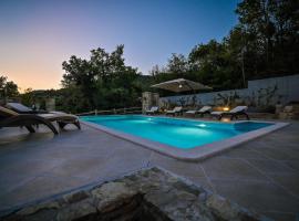 Villa Brbon - Serene Getaway, seoska kuća u gradu Krbune