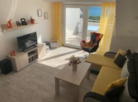 Apartments Lucie, guest house in Biograd na Moru