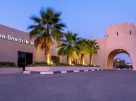 Dhafra Beach Hotel, hotelli kohteessa Jebel Dhanna lähellä maamerkkiä Yas Marina Circuit