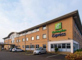 Holiday Inn Express East Midlands Airport, an IHG Hotel, מלון בקאסל דונינגטון