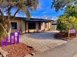 The Purple Door on Seaview, holiday home in Victor Harbor