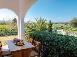 Alonia Summerhouse in Fanes، فندق في Fánai