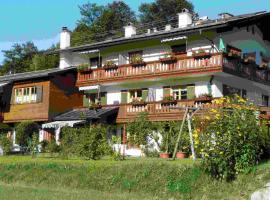 Gästehaus Salzgau, hotel dengan akses disabilitas di Schonau am Konigssee