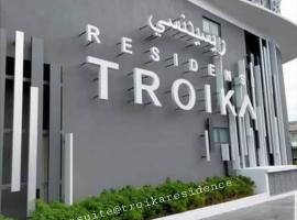 Viesnīca Aleeya Suite @ Troika Residence pilsētā Kota Baru, netālu no apskates objekta golfa laukums Kelantan Golf & Country Club