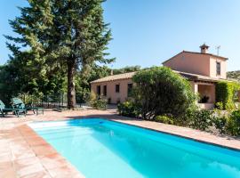 Cortijo El Carmen Finca El Revuelo, hotel s bazénom v destinácii Constantina