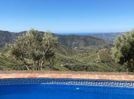 Casa Soleada Holiday Villa, rumah liburan di Canillas de Aceituno
