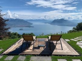 Private Luxury Spa & Silence Retreat with Spectacular View over the Lake Maggiore, пансион със закуска в Стреза