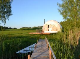 Glempings Velo Latgale, kamp sa luksuznim šatorima u gradu Izvalta