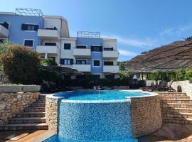 SeaSight Apartment - Ciovo Island, hotelli, jossa on uima-allas kohteessa Slatine