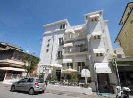 Hotel Belvedere Spiaggia: bir Rimini, Viserba oteli