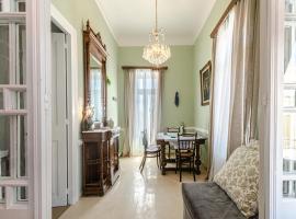 Neoclassical Mansion in Andros Town, serviced apartment in Andros