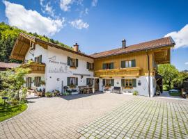 Pension Gimpl, guest house in Siegsdorf