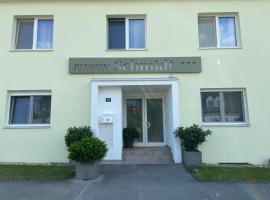 Pension Schmidt, hotel en Podersdorf am See