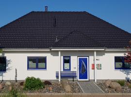 Haus Kliffblick, hotel cerca de Rügen Dinosaur Land, Glowe