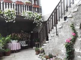 CASA LIDIA, гостевой дом в городе Тиньяле