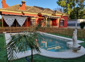 VACACIONES DE LUJO.CHALET PISCINA Y PLAYA.EL PUERTO, cabin in El Puerto de Santa María