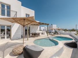 Sea & Olives Suites Hotel and Villas: Plaka'da bir otel