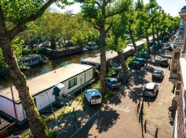 Amsterdam-Houseboat-Amstel, hotel in Amsterdam