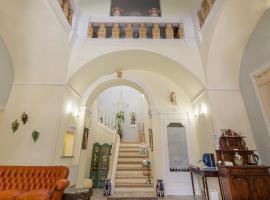 Palazzo Tre Cardi: Salve'de bir kalacak yer