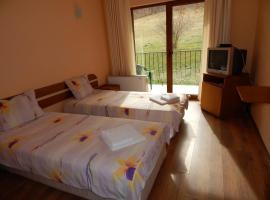 Хотел Велена, hotel v destinaci Velchevo