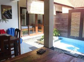 Jukung Villas Kuta, hotell i Kuta