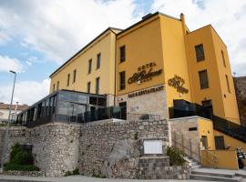 Hotel Meduza, hotel em Senj