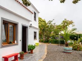 Bodega Goyo, self catering accommodation in Puntallana