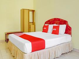 OYO 90423 Hotel Aman، فندق في بالانجكارايا