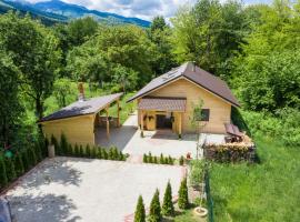 River Residence Chalet, cheap hotel in Stațiunea Climaterică Sâmbăta