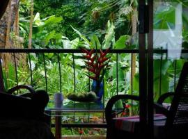 PAPAYAS SELF catering ROOM, hotel v destinaci Victoria
