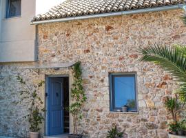 Luxurious bungalow in Ipsos beach, bangal&ocirc; em Ipsos