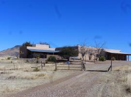 Rancho Milagro Bed & Breakfast, Ferienunterkunft in Elgin