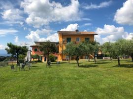 Appartamenti Miralago, hotel pet friendly a Pastrengo