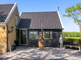 Holiday Home Tuinzicht by Interhome, atostogų namelis mieste Zuid-Beijerland