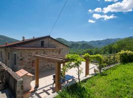 Holiday Home Castello della Mugazzena Cantiniere by Interhome, hotel in Tresana